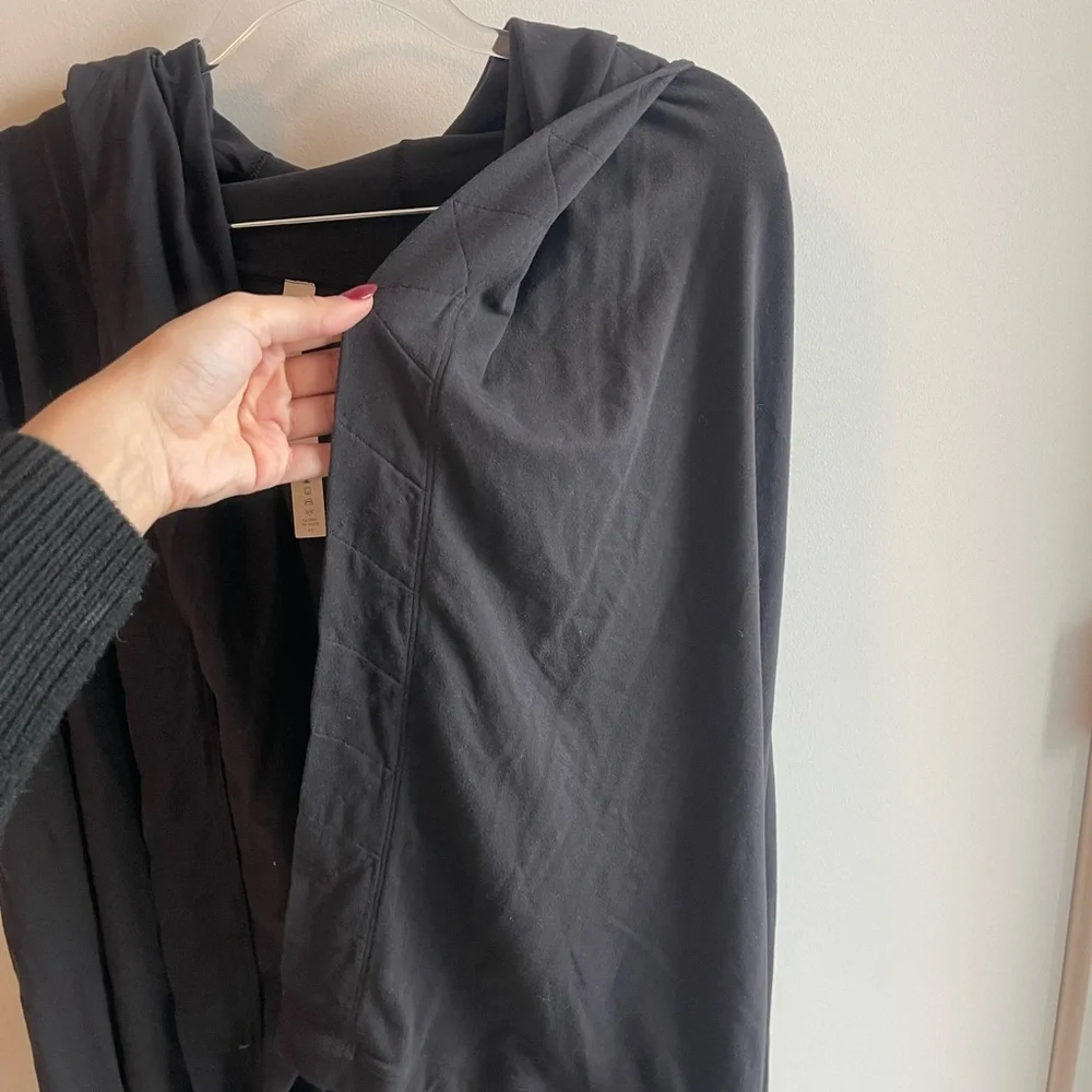 Lululemon Black Ready to Rulu Hooded Jacket - Picture 2 of 8